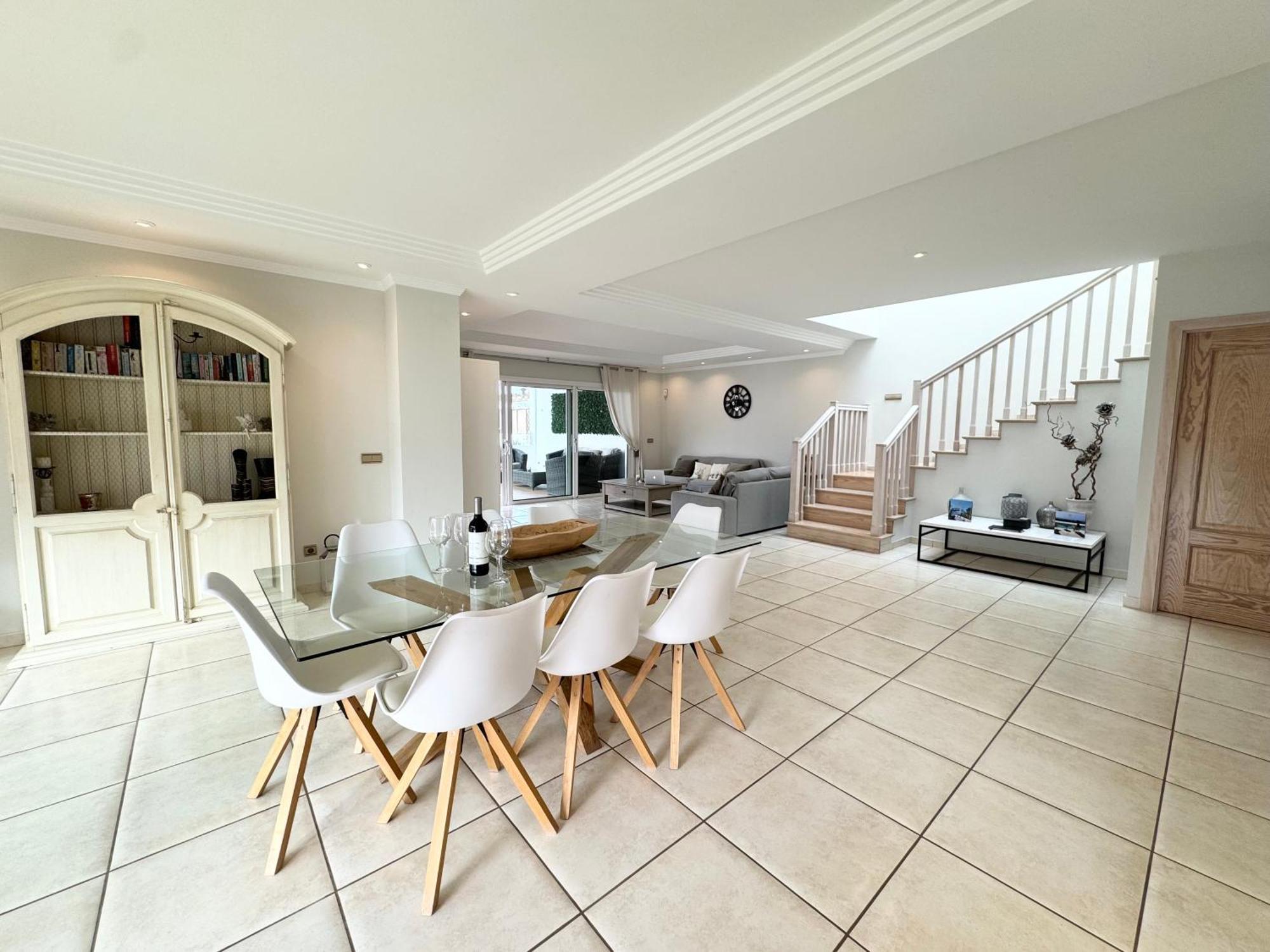 Villa Amorio A Spacious Modern Getaway With A Private Heated Pool & Sea Views Costa Adeje  Exterior photo